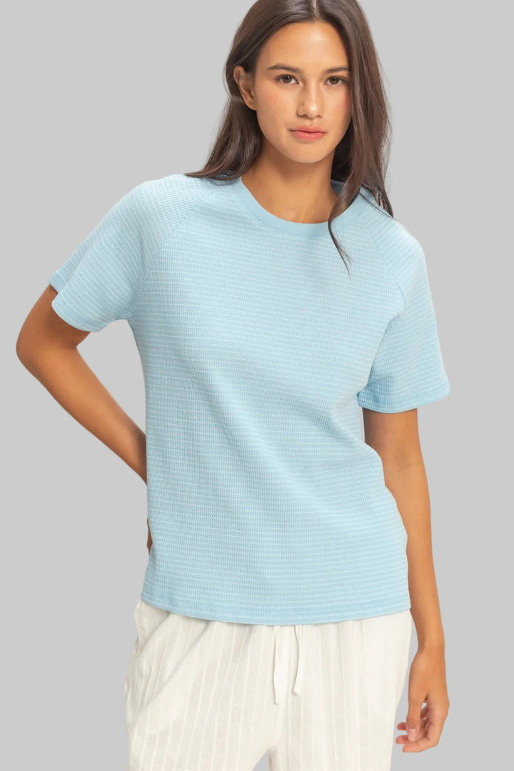 RAGLAN SHORT SLEEVE TEXTURED STRIPED TOP - BABY BLUE
