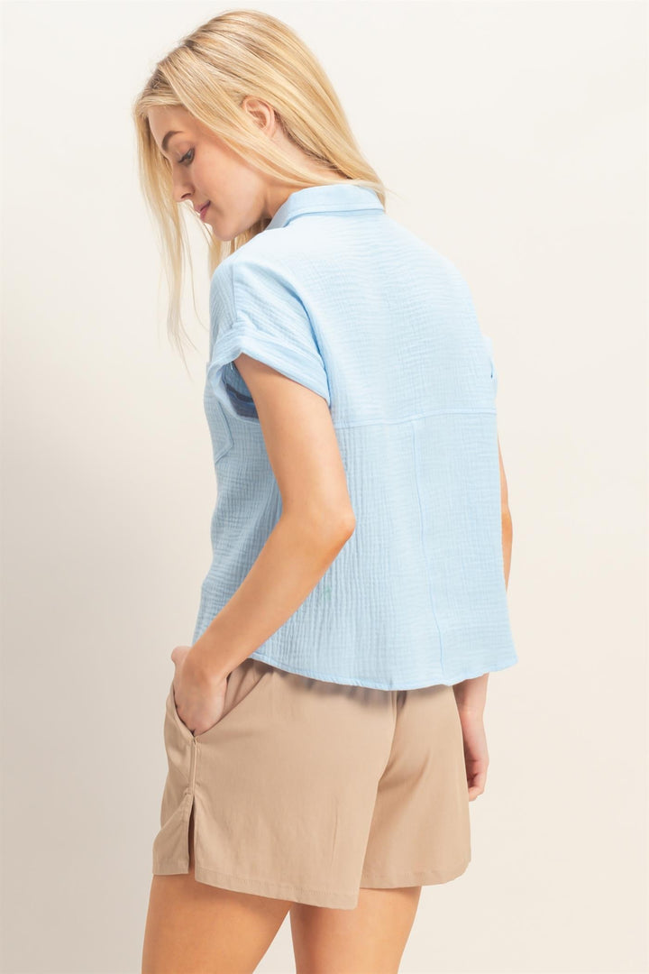 ROLLED SHORT SLEEVE COLLARED BUTTON UP TOP - BLUE