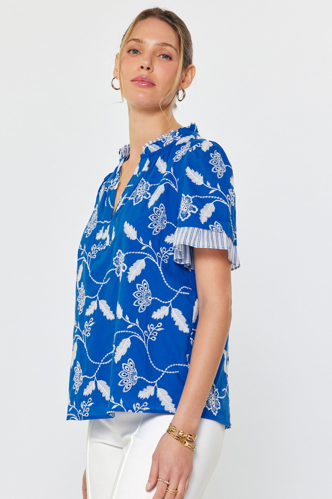 SHORT SLEEVE BOTANICAL EMBROIDERY BLOUSE - BLUE