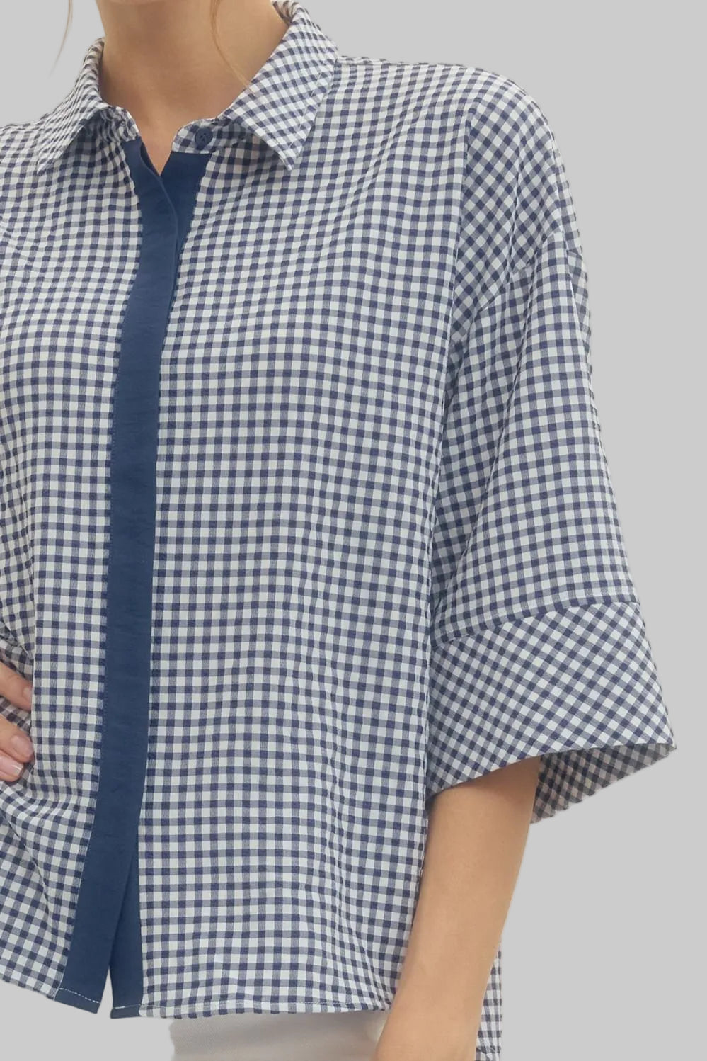 3/4 SLEEVE COLLARED BUTTON FRONT GINGHAM TOP - NAVY