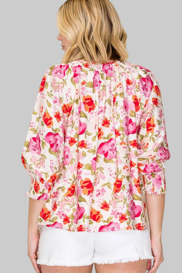 SMOCKED DETAIL V-NECK FLORAL TOP - FUCHSIA
