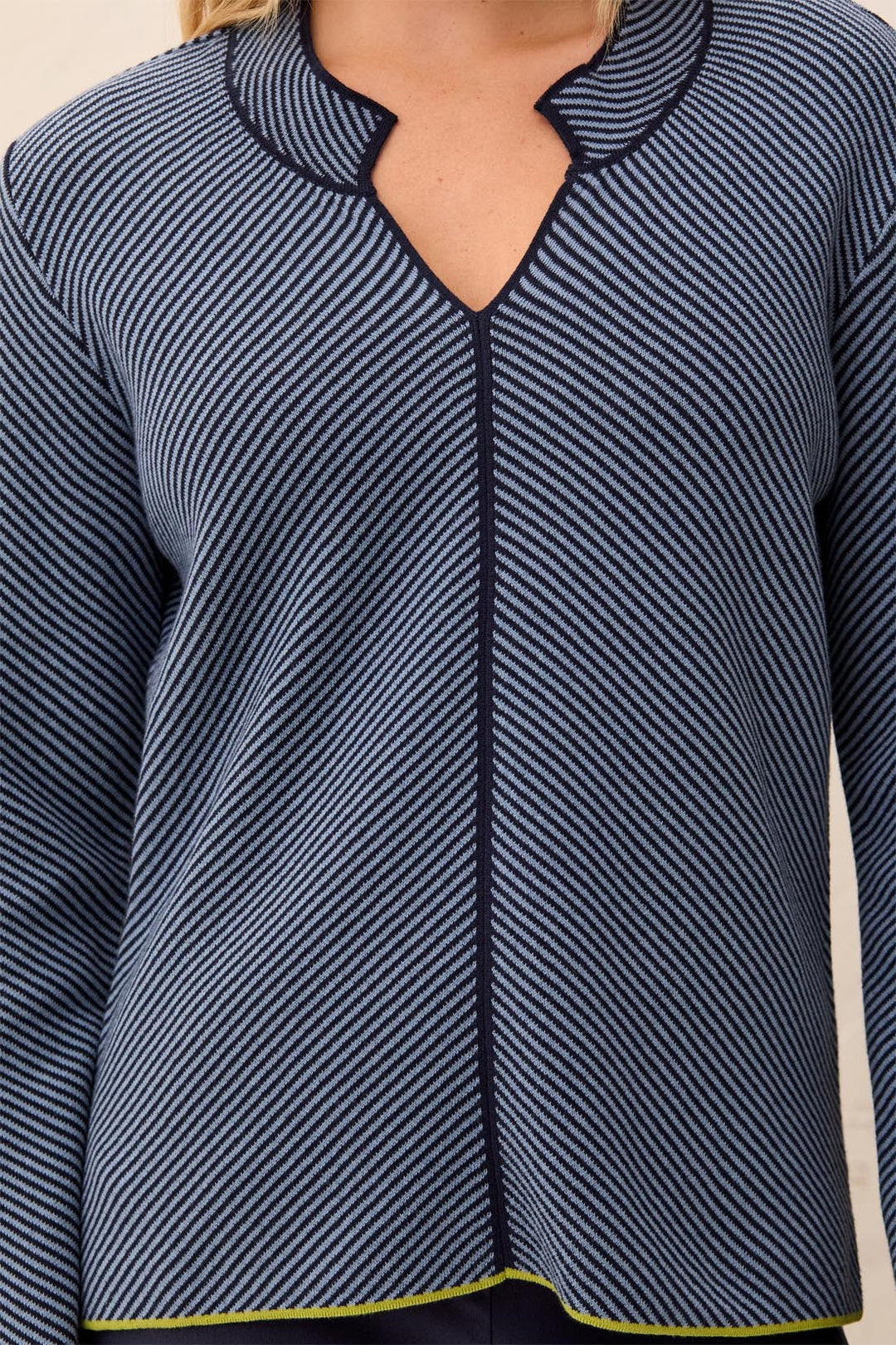 LONG SLEEVE SPLIT NECK SWEATER WITH TIPING - BLUE FOG