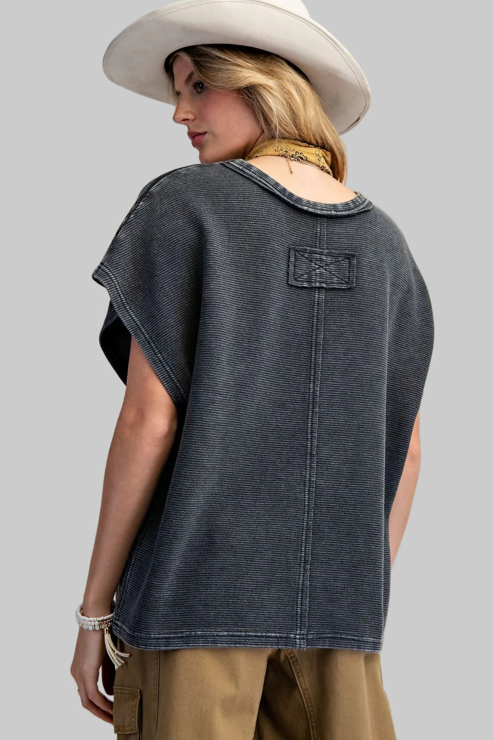 WIDE CAP SLEEVE TEXTURED OVERSIZED TOP - BLACK