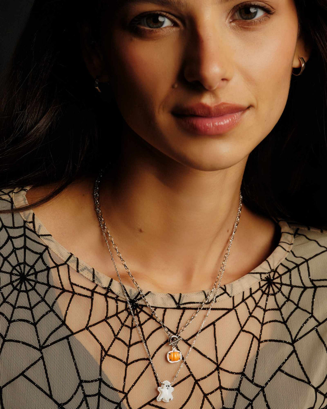 KENDRA SCOTT PUMPKIN LINK AND CHAIN NECKLACE - SILVER ORANGE MOP