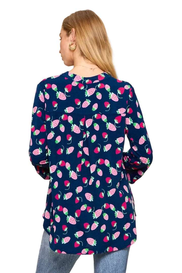 DEAR SCARLETT 3/4 SLEEVE LIZZY HI/LO TOP - NAVY STRAWBERRIES