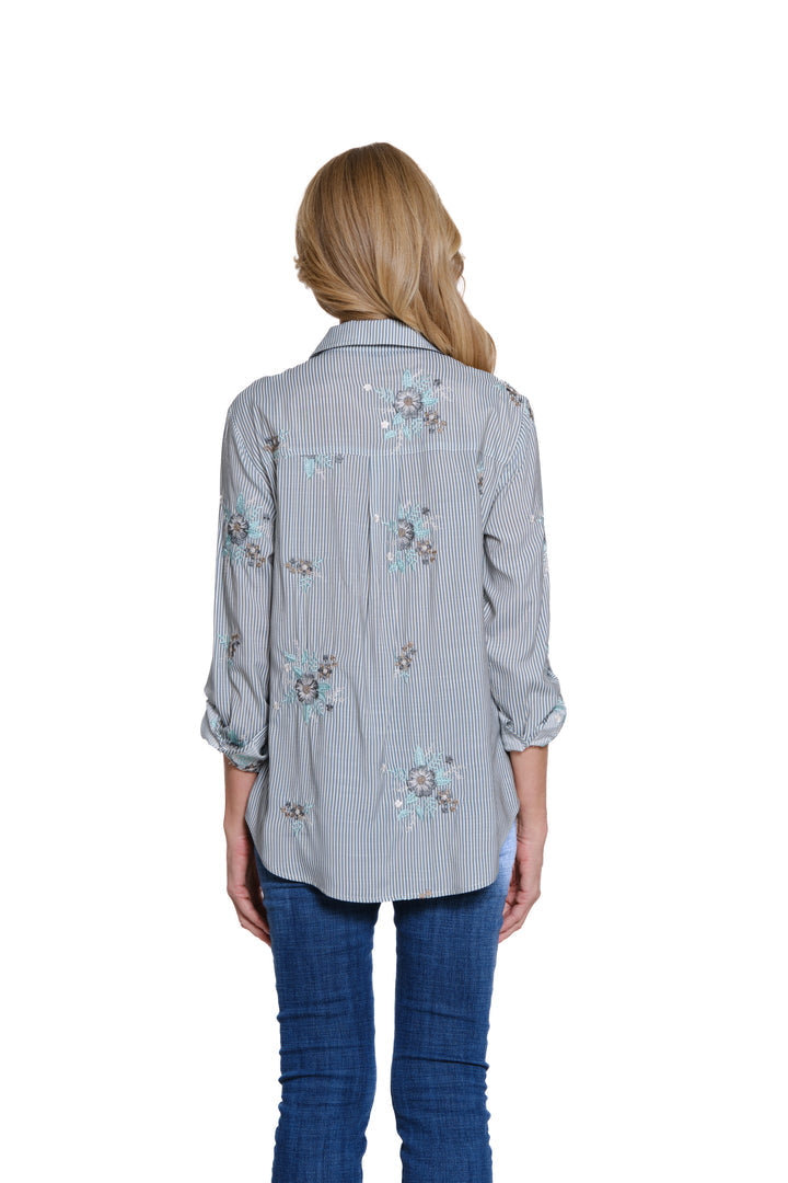 ROLL TAB BUTTON FRONT HI/LO SHIRT W/EMBROIDERY - CHAMBRAY