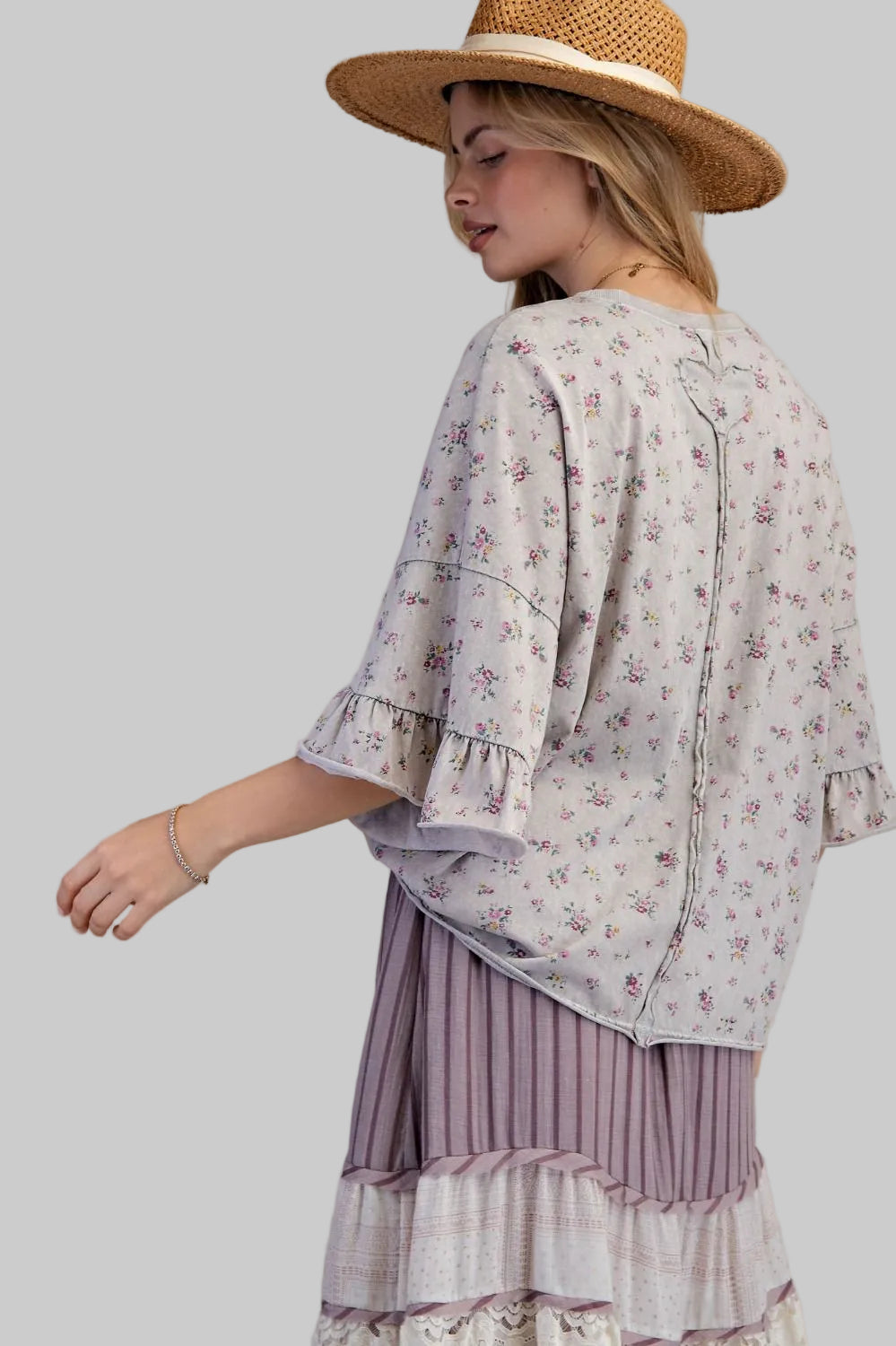 3/4 RUFFLE SLEEVE FLORAL LOOSE FIT TOP - DUSTY LILAC