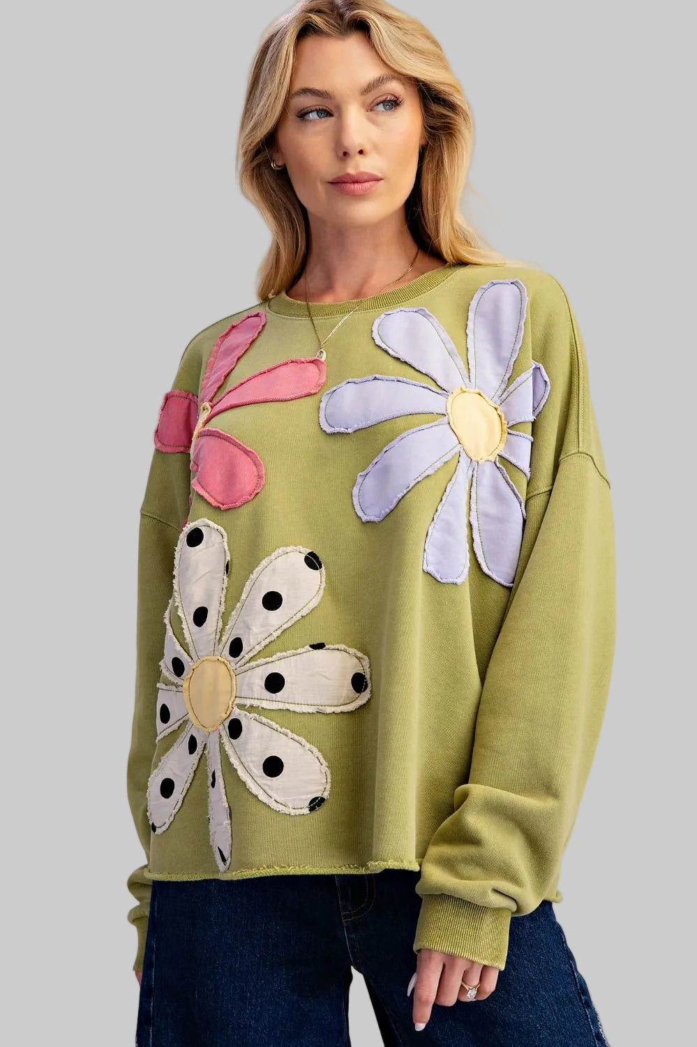 OVERSIZED FLORAL PATCH PULLOVER - MATCHA