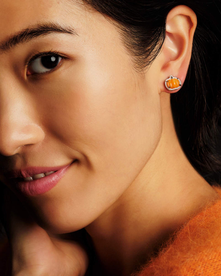 KENDRA SCOTT PUMPKIN STUD EARRINGS - SILVER ORANGE MOP