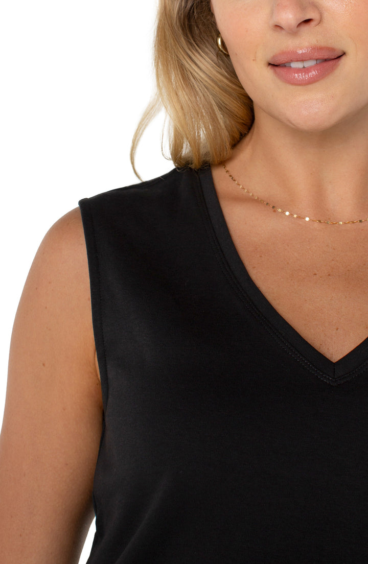 SLEEVELESS VNECK KNIT TOP - BLACK