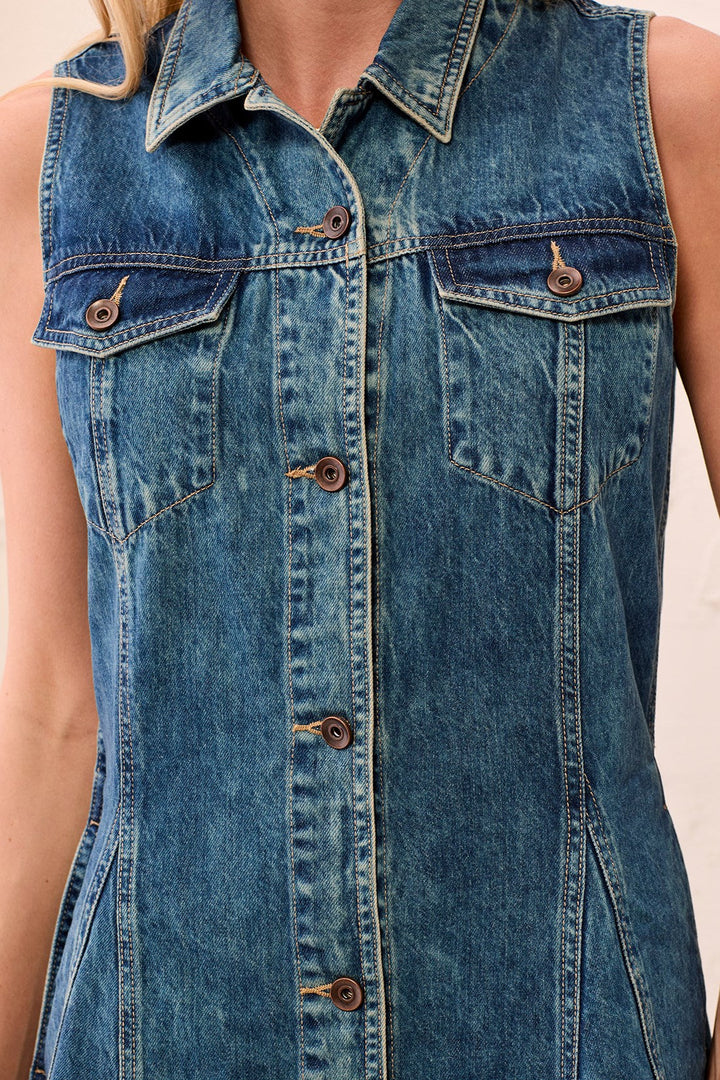 SLEEVELESS FLOWY DENIM DRESS WITH INSERTS AND POCKETS - FOUNTAIN