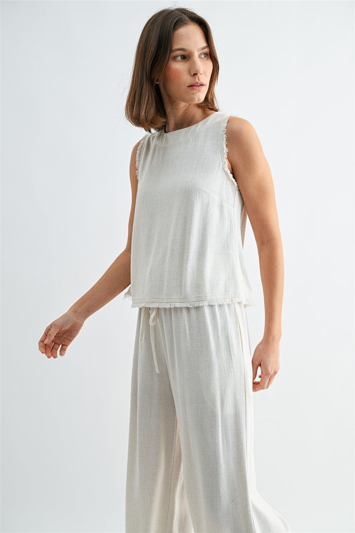 SLEEVELESS FRAY DETAIL BACK BUTTON TOP - NATURAL