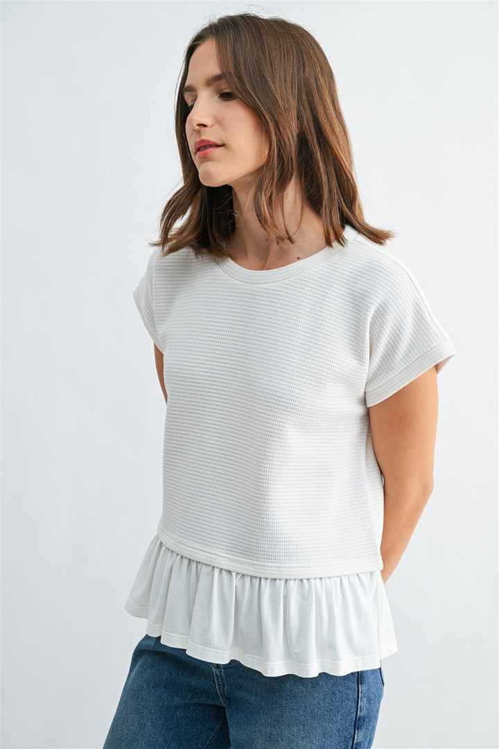 SHORT SLEEVE TEXTURED RUFFLE HEM TOP - WHITE
