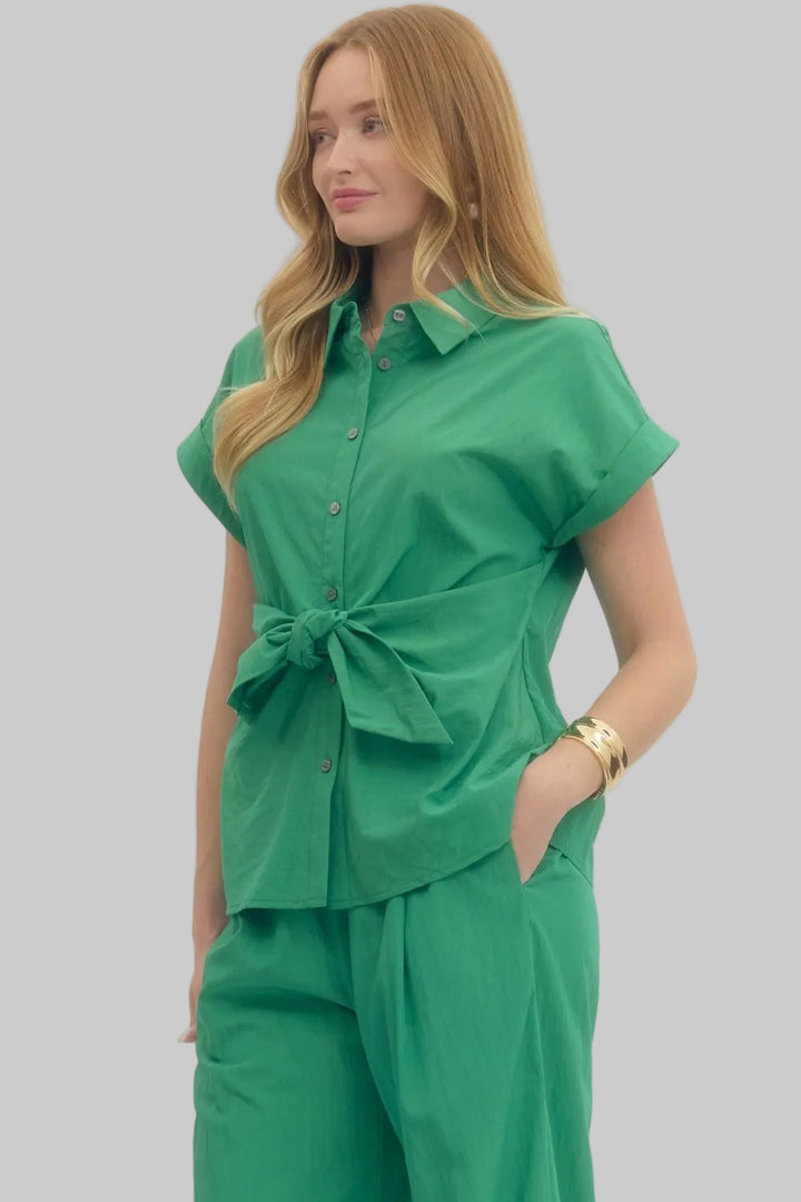 SHORT SLEEVE BUTTON UP TIE DETAIL TOP - GREEN