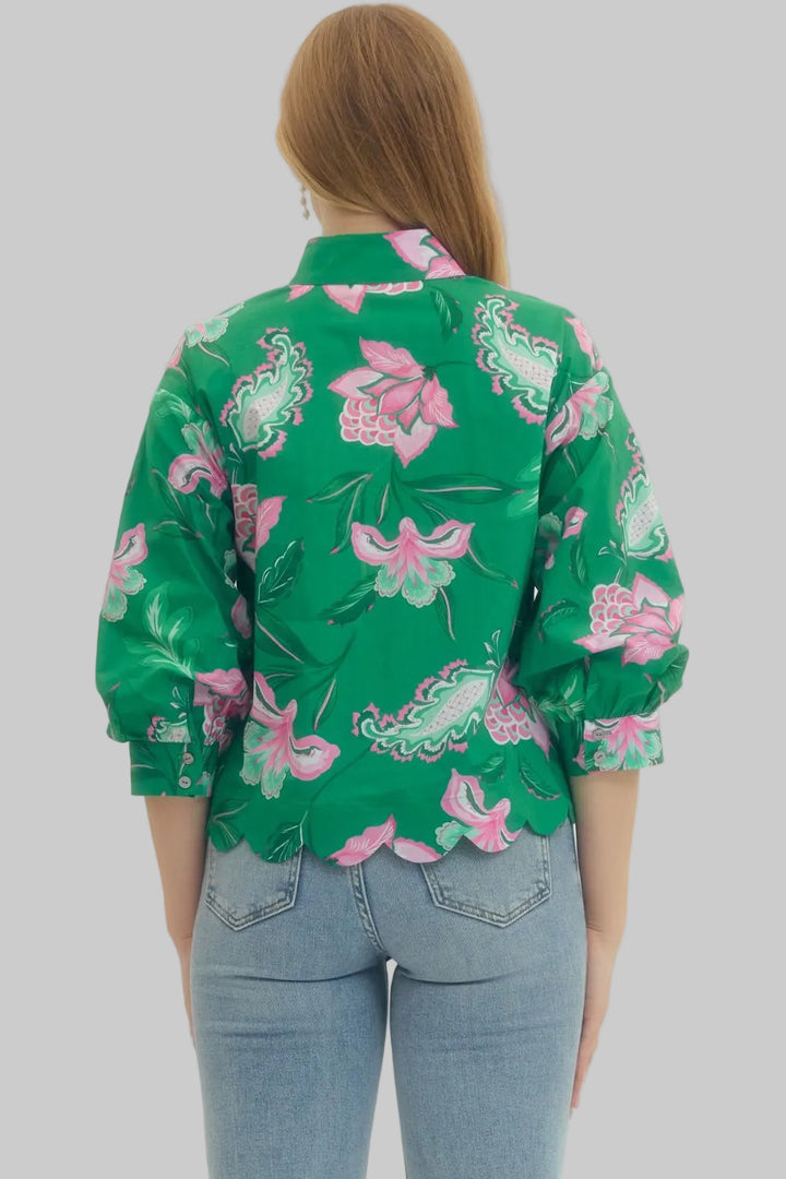3/4 SLEEVE TROPICAL FLORAL SCALLOP WOVEN TOP - GREEN