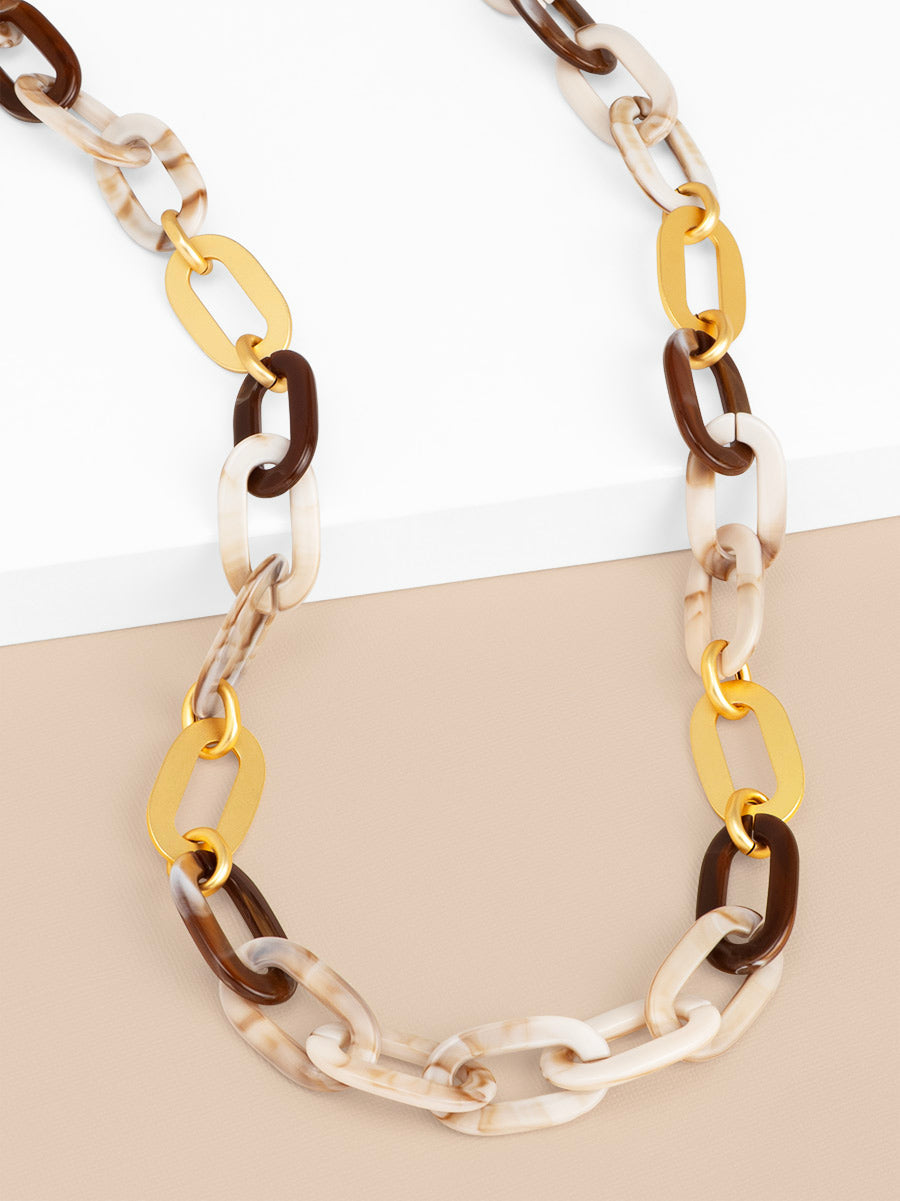 MARBLED RESIN & MATTE GOLD LINK LONG NECKLACE - BEIGE