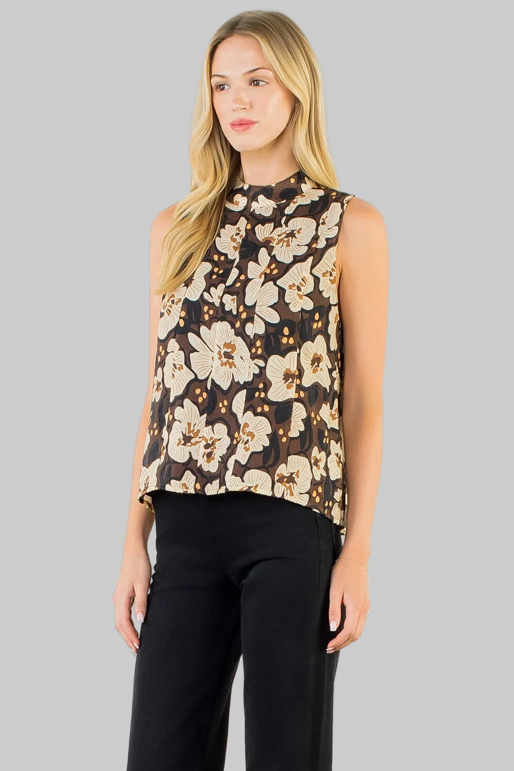 SLEEVELESS FLORAL PRINT FLOWY BLOUSE W/BACK TIE - BROWN