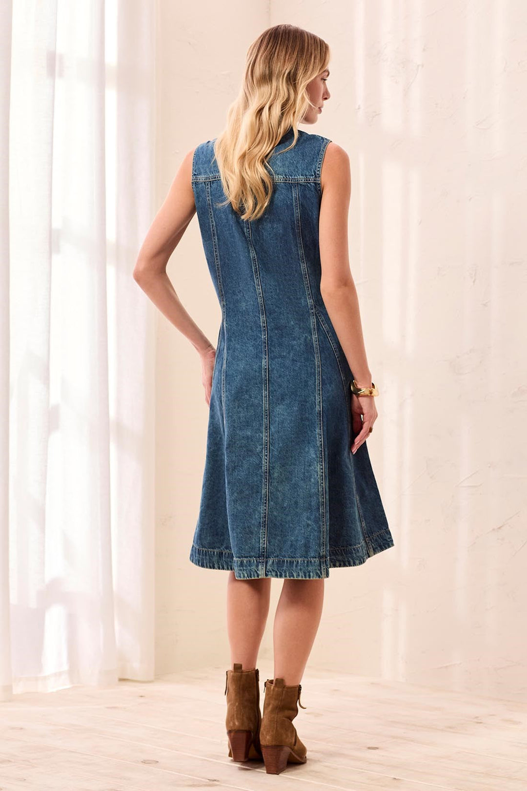 SLEEVELESS FLOWY DENIM DRESS WITH INSERTS AND POCKETS - FOUNTAIN