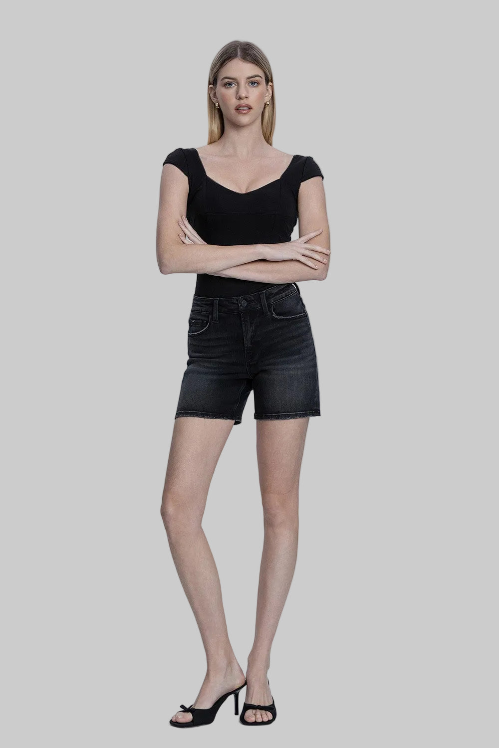 VERVET HIGH RISE MIDI SHORTS - BLACK - 6" INSEAM