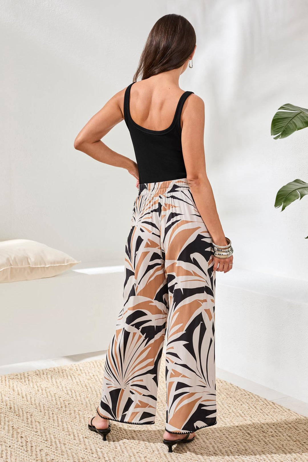 PULL ON EMBROIDERED STITCH CAPRI PANTS - CHESTNUT