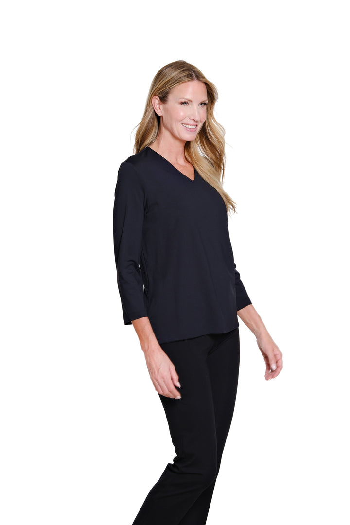 3/4 SLEEVE V-NECK TOP - BLACK