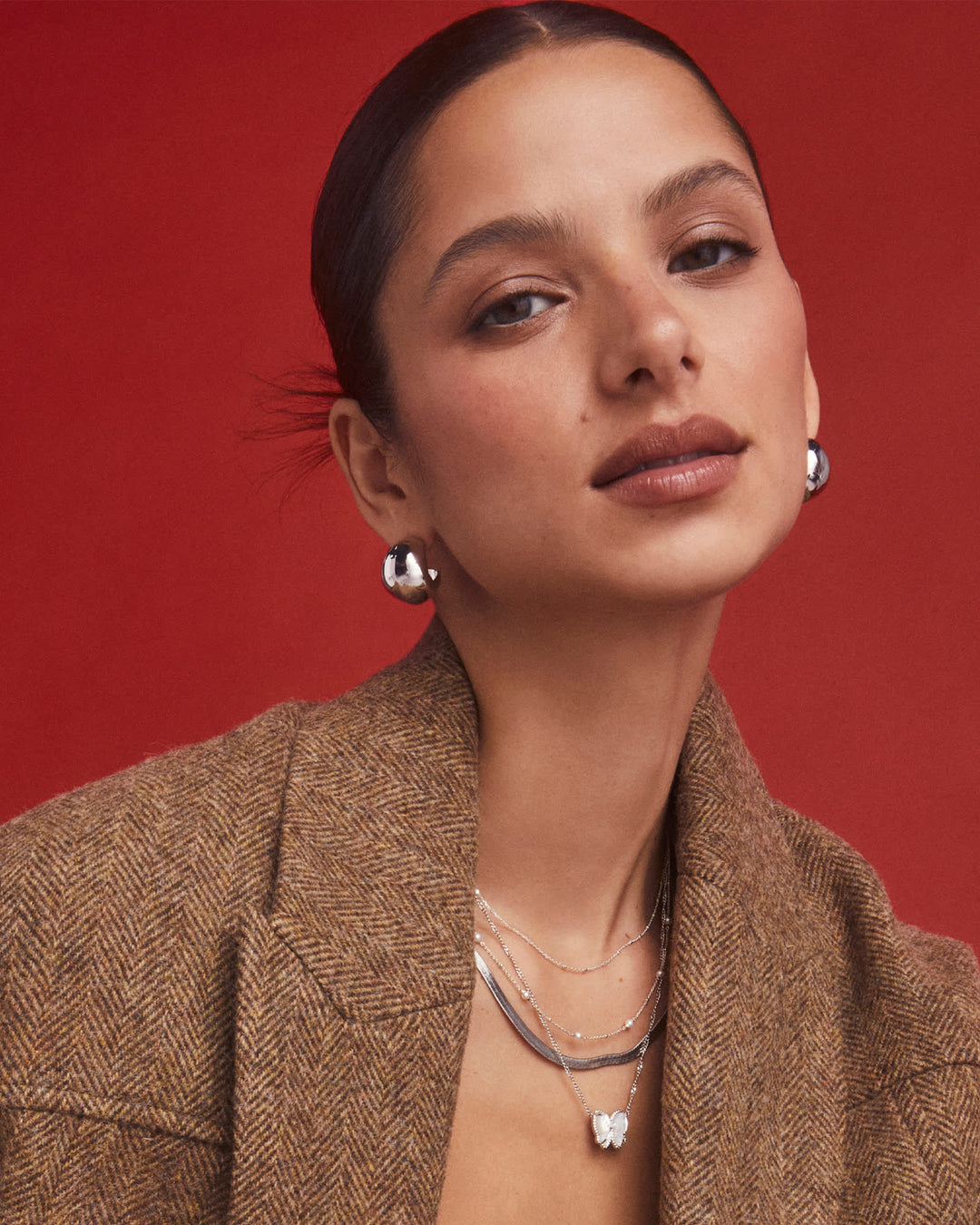 KENDRA SCOTT KAITLIN HOOP EARRINGS - SILVER