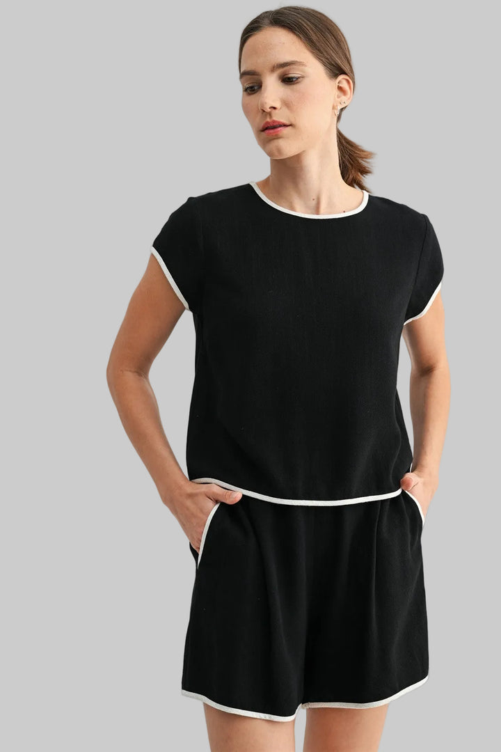 CAP SLEEVE TOP W/CONTRAST DETAIL - BLACK/WHITE