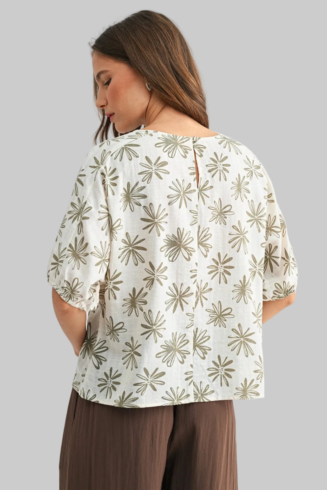 DOLMAN SHORT SLEEVE FLORAL PRINT TOP - IVORY/OLIVE