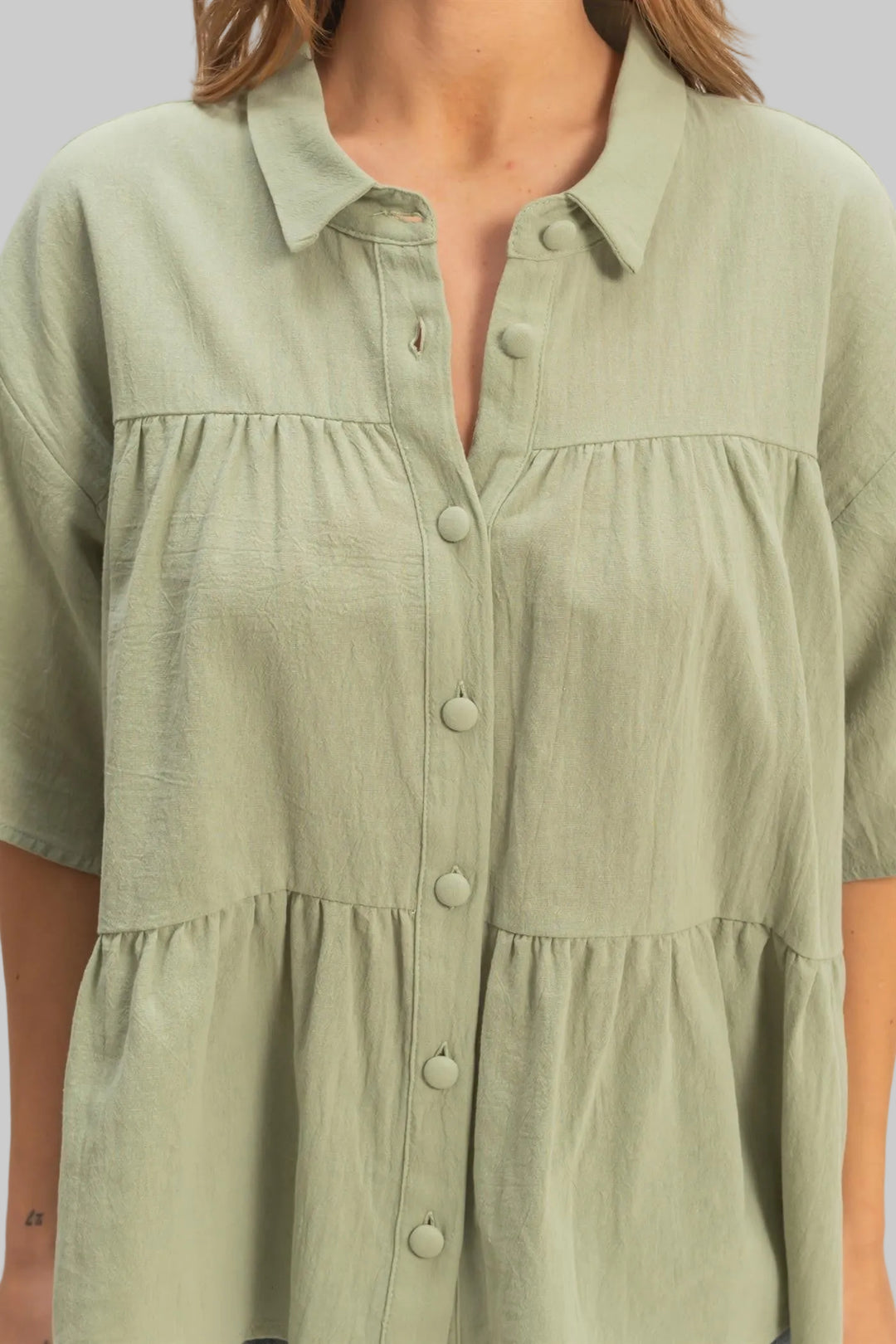 SHORT SLEEVE COLLARED BUTTON FRONT TIERED TOP - SPRING GREEN