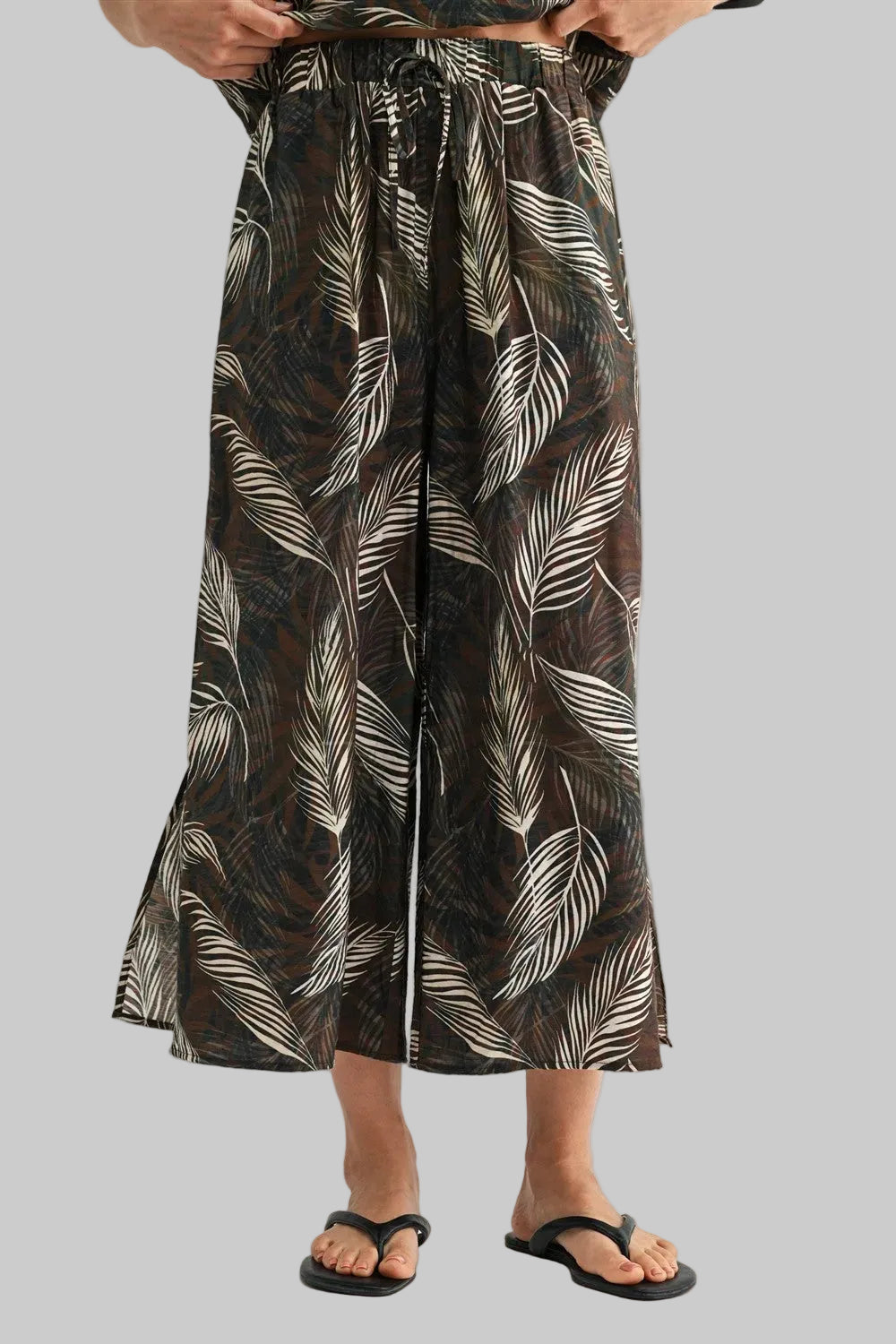 ELASTIC WAIST LEAF PRINT PANTS - OLIVE