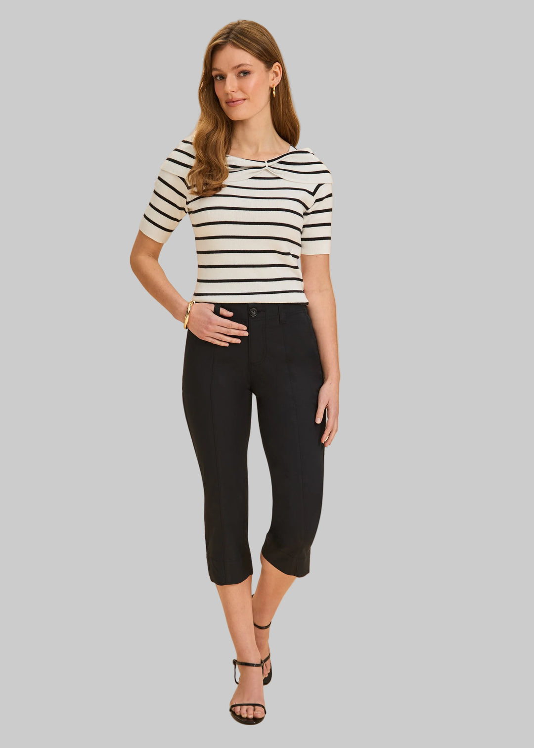 CHRISTINA PINTUCK CAPRI PANTS - BLACK