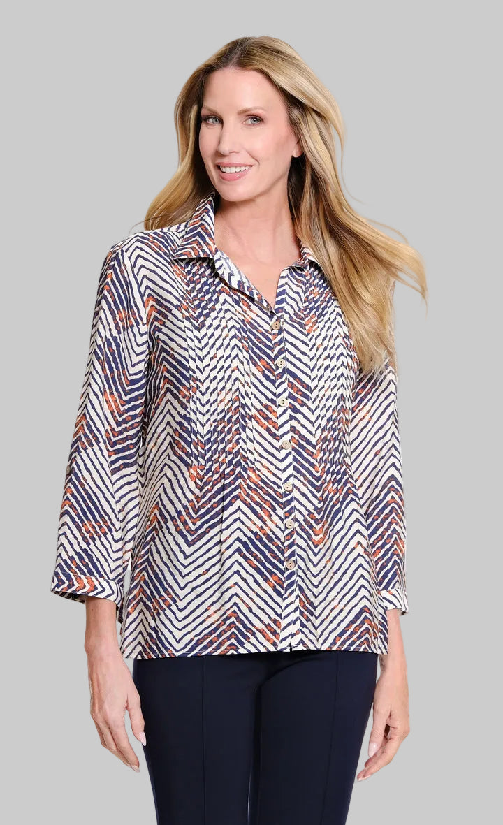 CUFFED 3/4 SLEEVE MULTI TUCK BUTTON FRONT SHIRT - CHEVRON NAVY/BEIGE