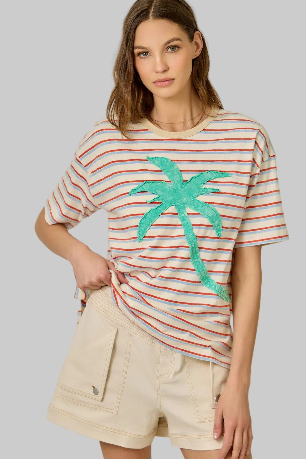 SHORT SLEEVE STRIPED PALM TREE APPLIQUE TEE - IVORY/EMERALD