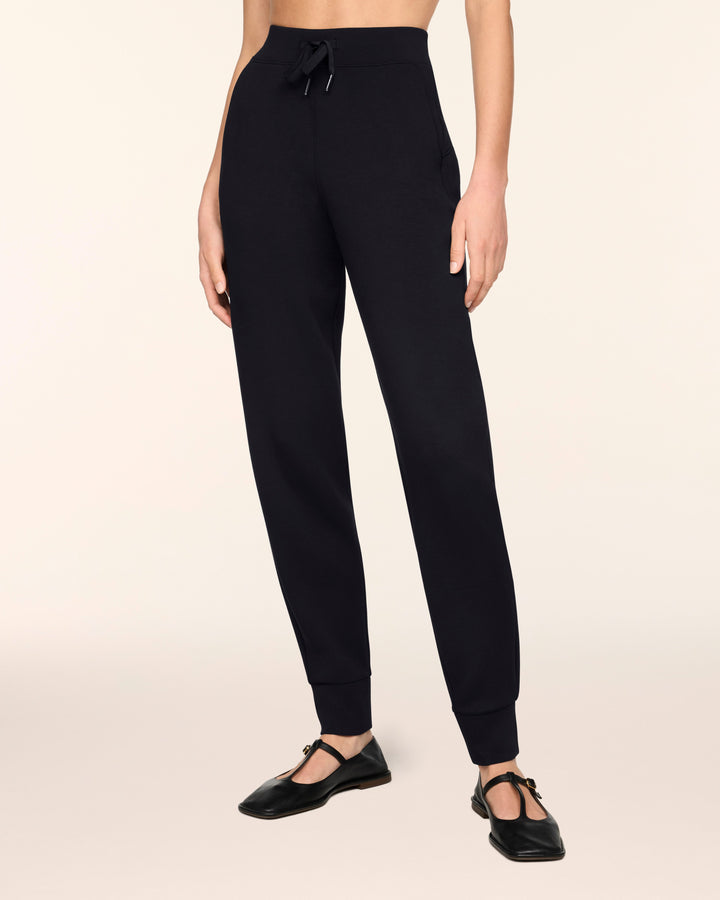 SPANX AIRESSENTIALS SLIM CUFF JOGGER - VERY BLACK