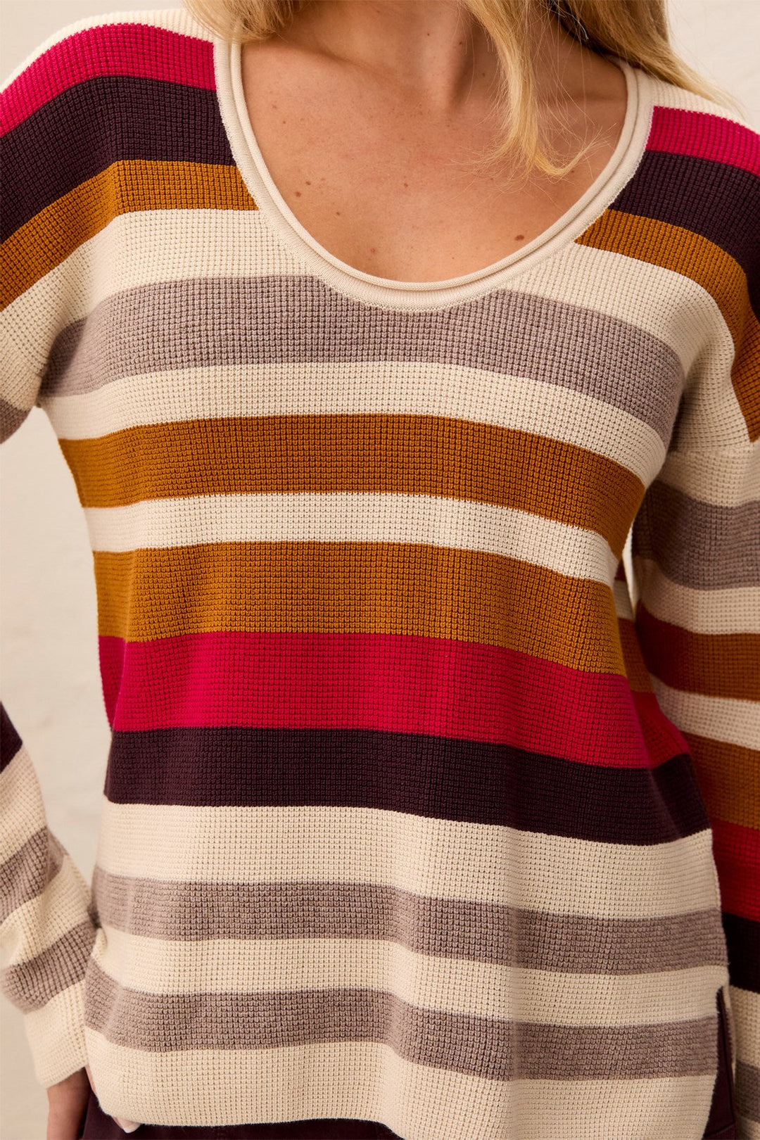 LONG SLEEVE COMBED COTTON U-NECK WAFFLE SWEATER - JAZZY