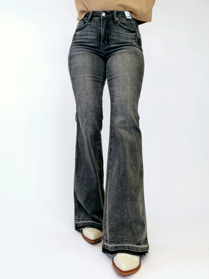 JUDY BLUE MR TUMMY CONTROL RELEASED HEM FLARE JEANS - GRAY - INSEAM 33.5"