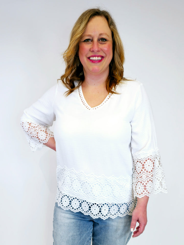 3/4 SLEEVE LACE DETAIL TOP - WHITE