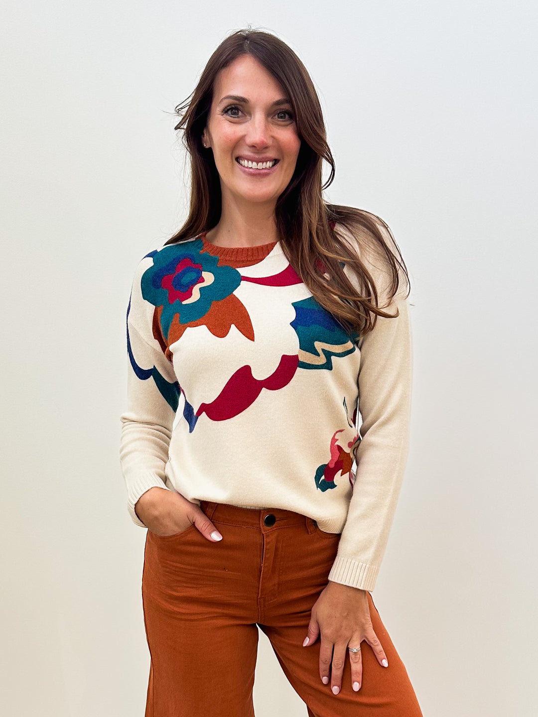 L/S CREW NECK FLORAL SWEATER - BEIGE