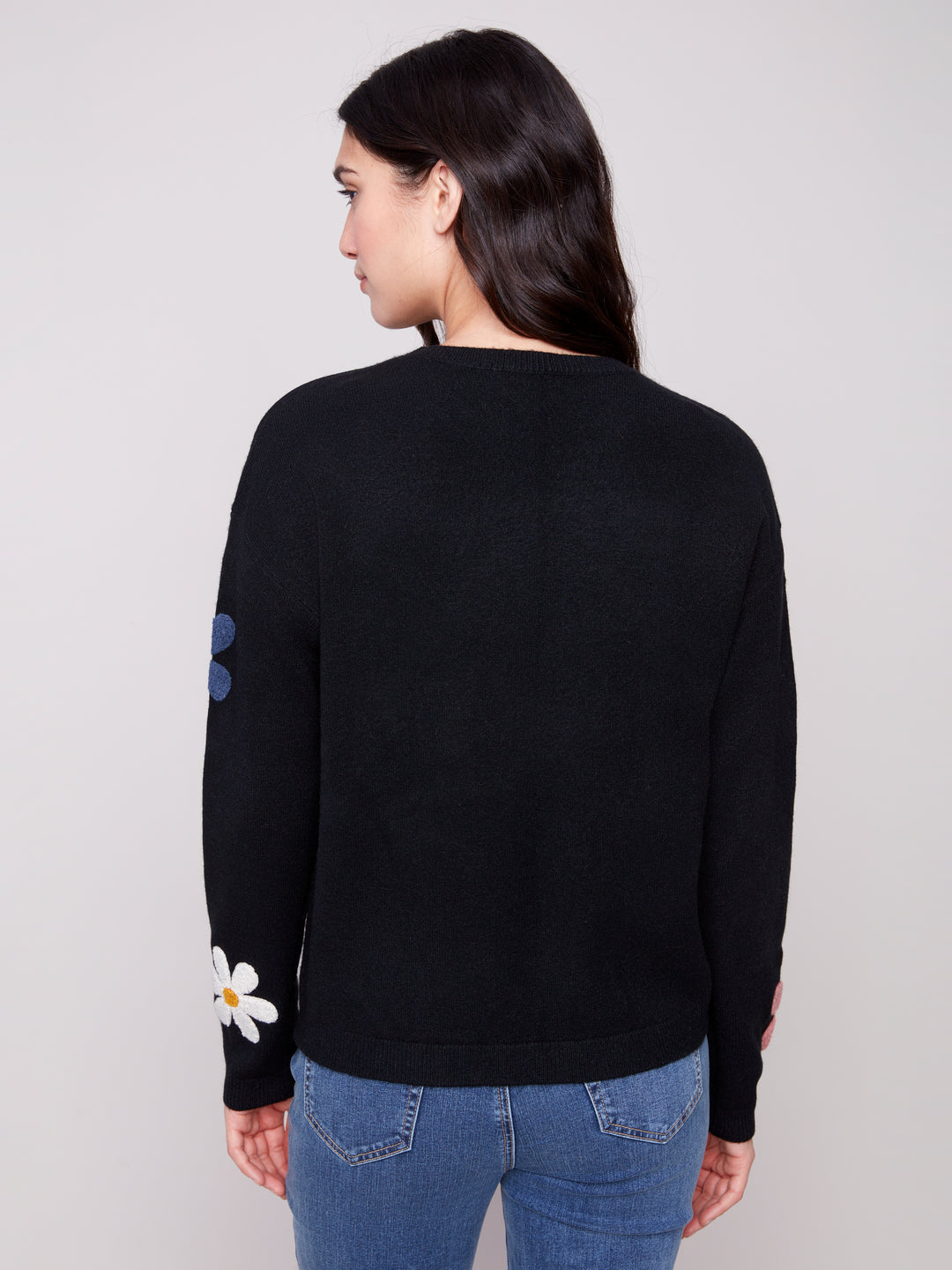 SUPER PLUSH SWEATER W/BOUCLE FLOWERS - BLACK