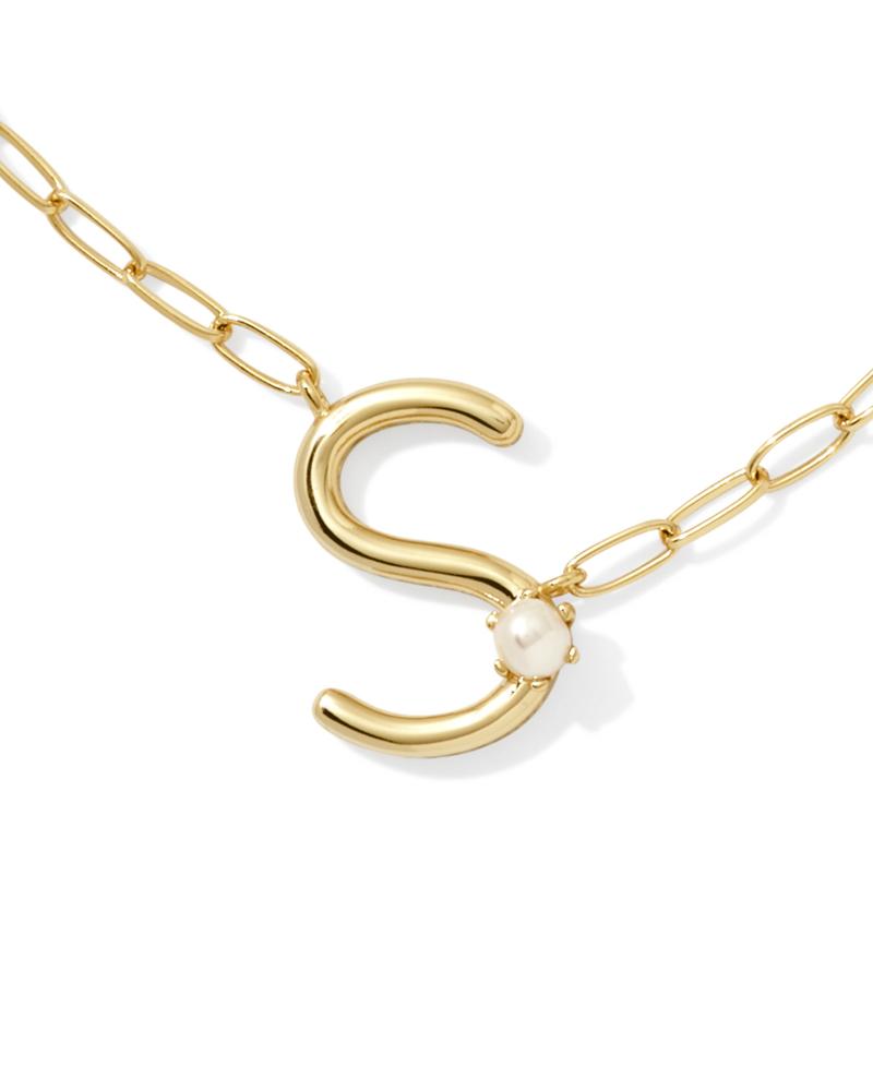 PEARL LETTER S SHORT PENDANT NECKLACE - GOLD WHITE PEARL