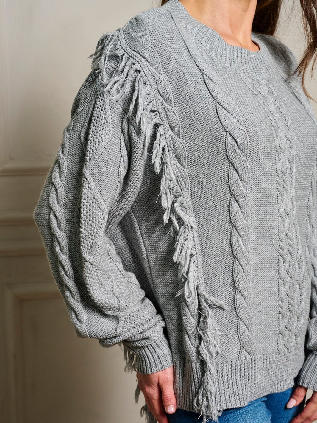 LONG SLEEVE FRINGE TRIM CABLE KNIT SWEATER - GREY